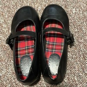 Black bongo brand shoes size 6.5